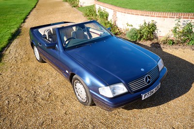 Lot 1996 Mercedes-Benz SL280