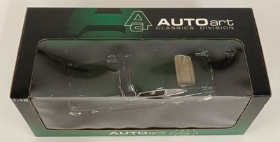 Lot Aston Martin DR5 Model