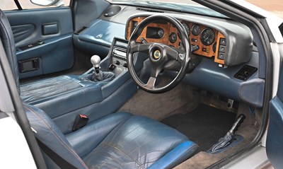 Lot 1990 Lotus Esprit Turbo SE