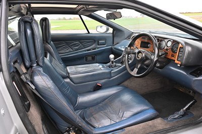 Lot 1990 Lotus Esprit Turbo SE