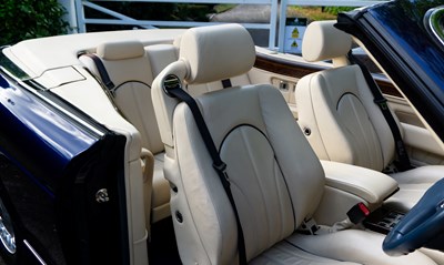 Lot 2001 Rolls-Royce Corniche V