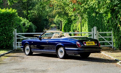 Lot 2001 Rolls-Royce Corniche V