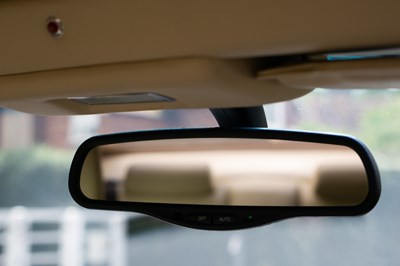 Lot 2001 Rolls-Royce Corniche V