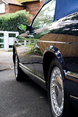 Lot 2001 Rolls-Royce Corniche V