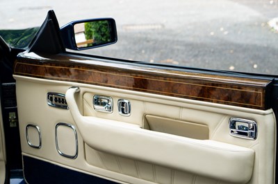 Lot 2001 Rolls-Royce Corniche V