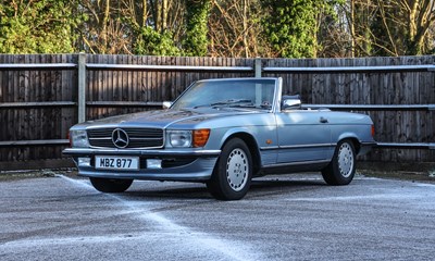 Lot 1987 Mercedes-Benz 300 SL