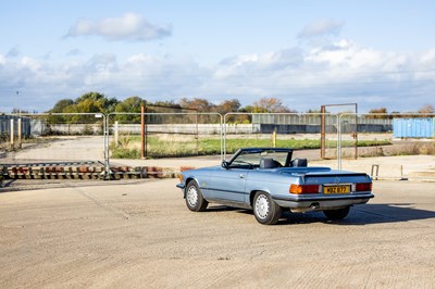 Lot 1987 Mercedes-Benz 300 SL