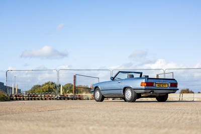 Lot 1987 Mercedes-Benz 300 SL