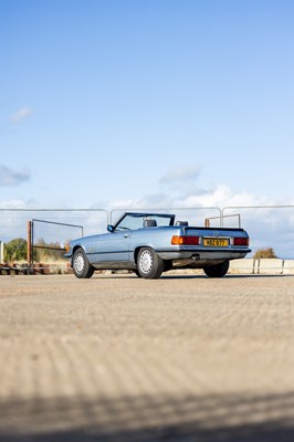 Lot 1987 Mercedes-Benz 300 SL