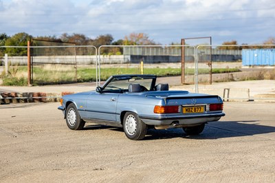 Lot 1987 Mercedes-Benz 300 SL