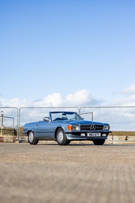 Lot 1987 Mercedes-Benz 300 SL