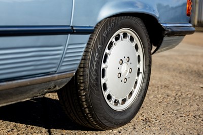 Lot 1987 Mercedes-Benz 300 SL