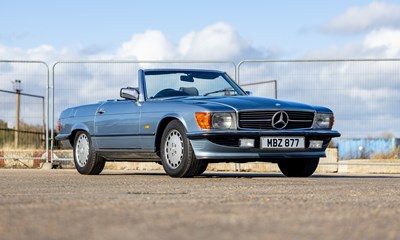 Lot 1987 Mercedes-Benz 300 SL