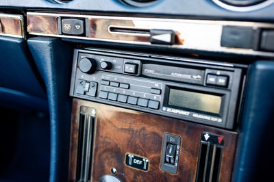 Lot 1987 Mercedes-Benz 300 SL