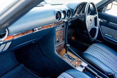 Lot 1987 Mercedes-Benz 300 SL