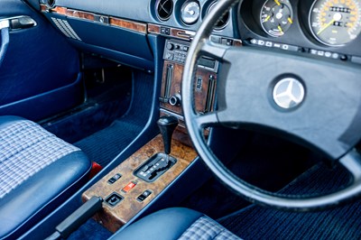 Lot 1987 Mercedes-Benz 300 SL