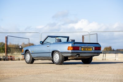 Lot 1987 Mercedes-Benz 300 SL