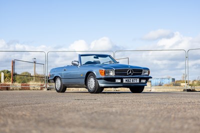 Lot 1987 Mercedes-Benz 300 SL