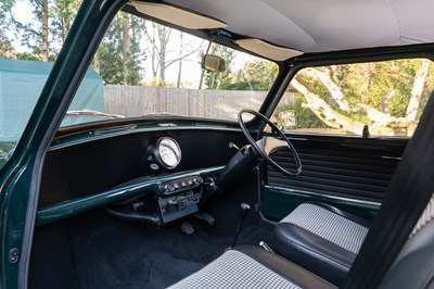 Lot 1981 Leyland Mini Van