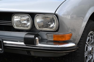 Lot 1973 Peugeot 504 Coupé