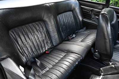 Lot 1973 Peugeot 504 Coupé