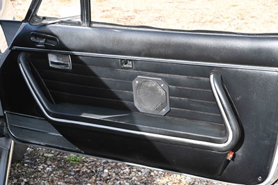 Lot 1973 Peugeot 504 Coupé