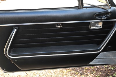 Lot 1973 Peugeot 504 Coupé