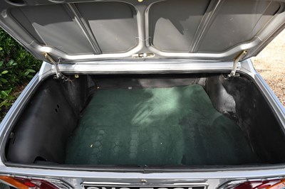 Lot 1973 Peugeot 504 Coupé