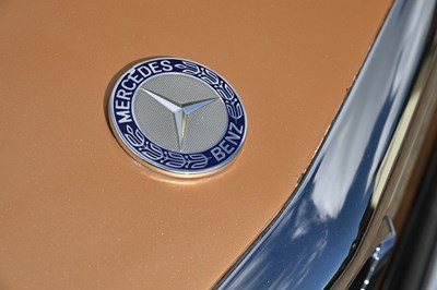 Lot 1972 Mercedes-Benz 350 SLC