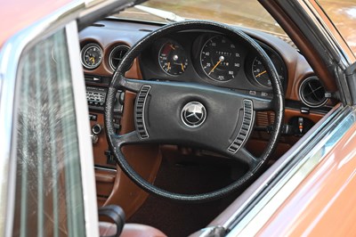 Lot 1972 Mercedes-Benz 350 SLC