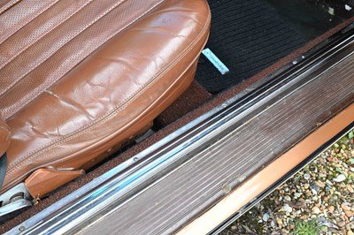 Lot 1972 Mercedes-Benz 350 SLC