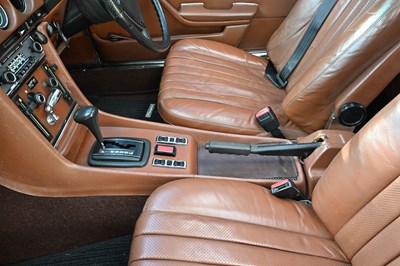 Lot 1972 Mercedes-Benz 350 SLC