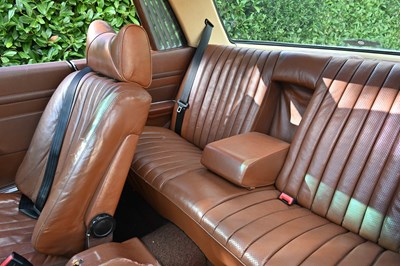 Lot 1972 Mercedes-Benz 350 SLC