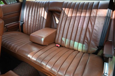 Lot 1972 Mercedes-Benz 350 SLC