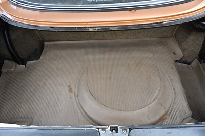 Lot 1972 Mercedes-Benz 350 SLC