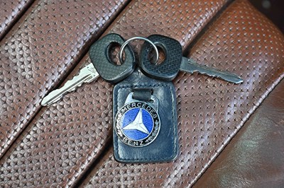 Lot 1972 Mercedes-Benz 350 SLC