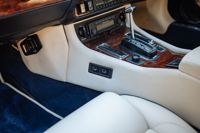 Lot 132 - 1989 Jaguar XJS Convertible