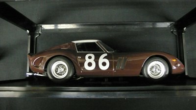 Lot Ferrari Banner and Model