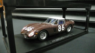 Lot Ferrari Banner and Model