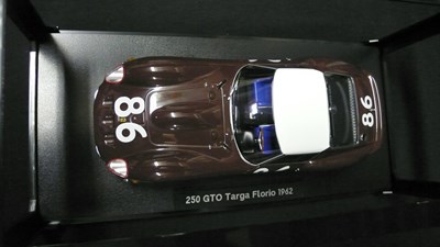 Lot Ferrari Banner and Model