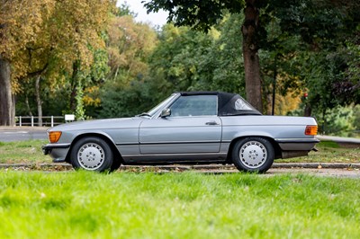 Lot 1987 Mercedes-Benz 420 SL