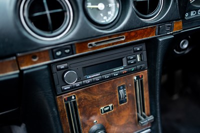 Lot 1987 Mercedes-Benz 420 SL