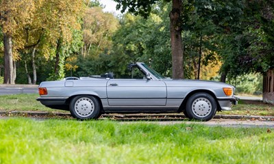 Lot 1987 Mercedes-Benz 420 SL