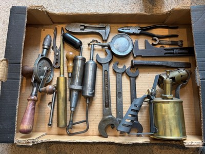 Lot 78 - Vintage Car Tools