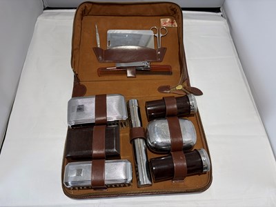 Lot Bentley Vanity and Grooming Case