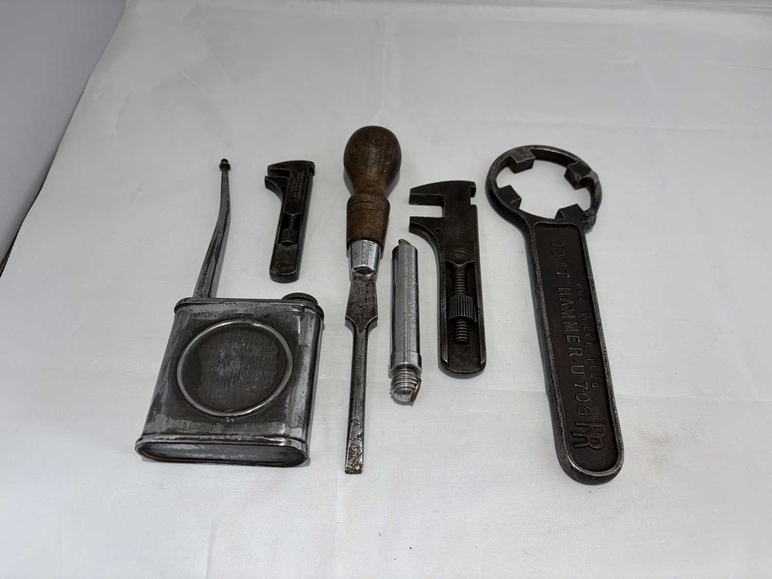Lot Rolls-Royce ‘Silver Ghost’ Toolkit Items