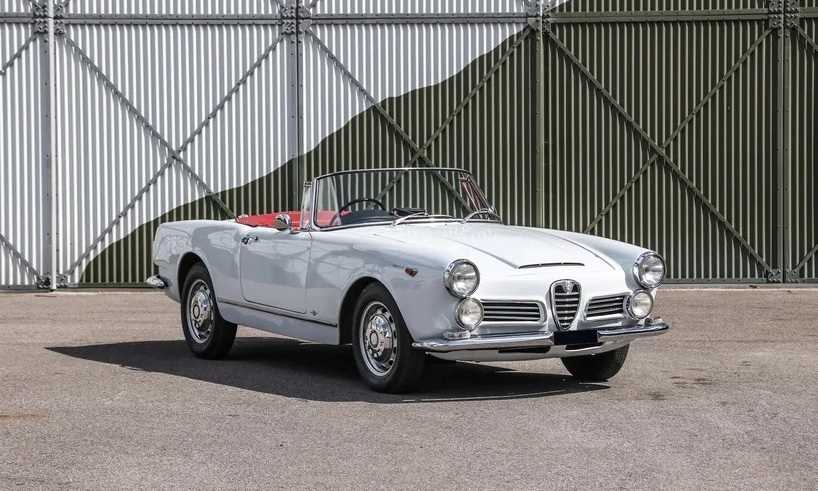 1963 Alfa Romeo 2600 Spider b...