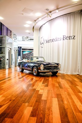 Lot 1968 Mercedes-Benz 280 SL ‘Pagoda’ (W113)
