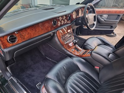 Lot 284 - 2000 Bentley Arnage Red Label