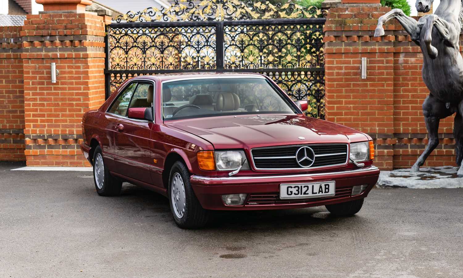 Lot 157 - 1990 Mercedes-Benz 500 SEC